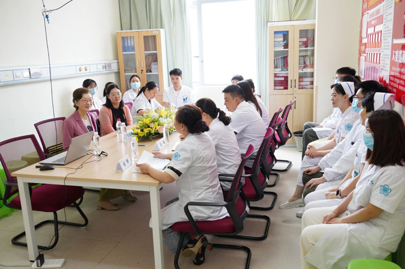 贵州省中西医结合学会肾病专业委员会肾脏病巡讲走进州人民医院